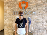 Stefan Posch mit individueller Gesichtsmaske aus Carbon versorgt